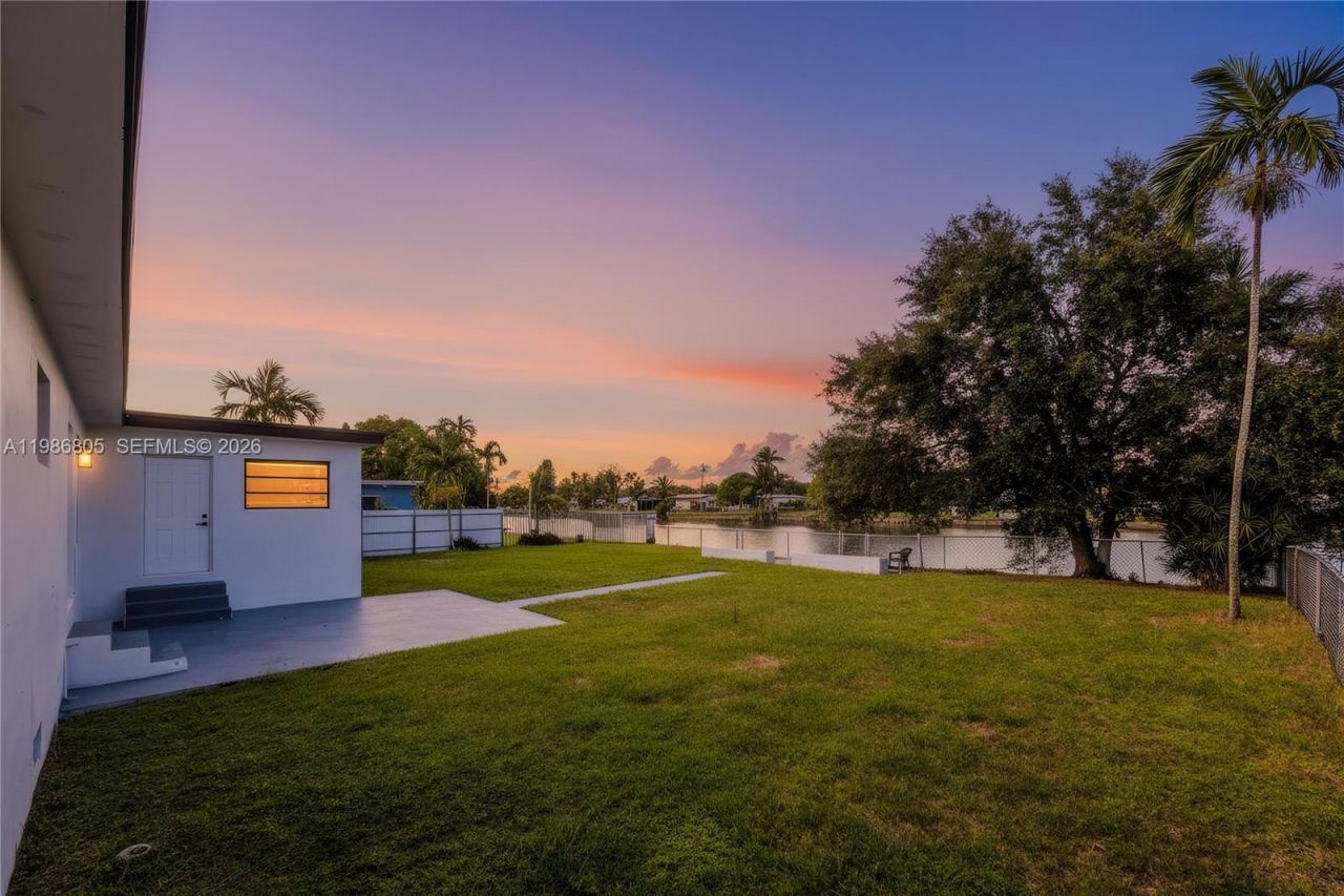 1061 NW 87th St , Miami, FL 33150 Photo