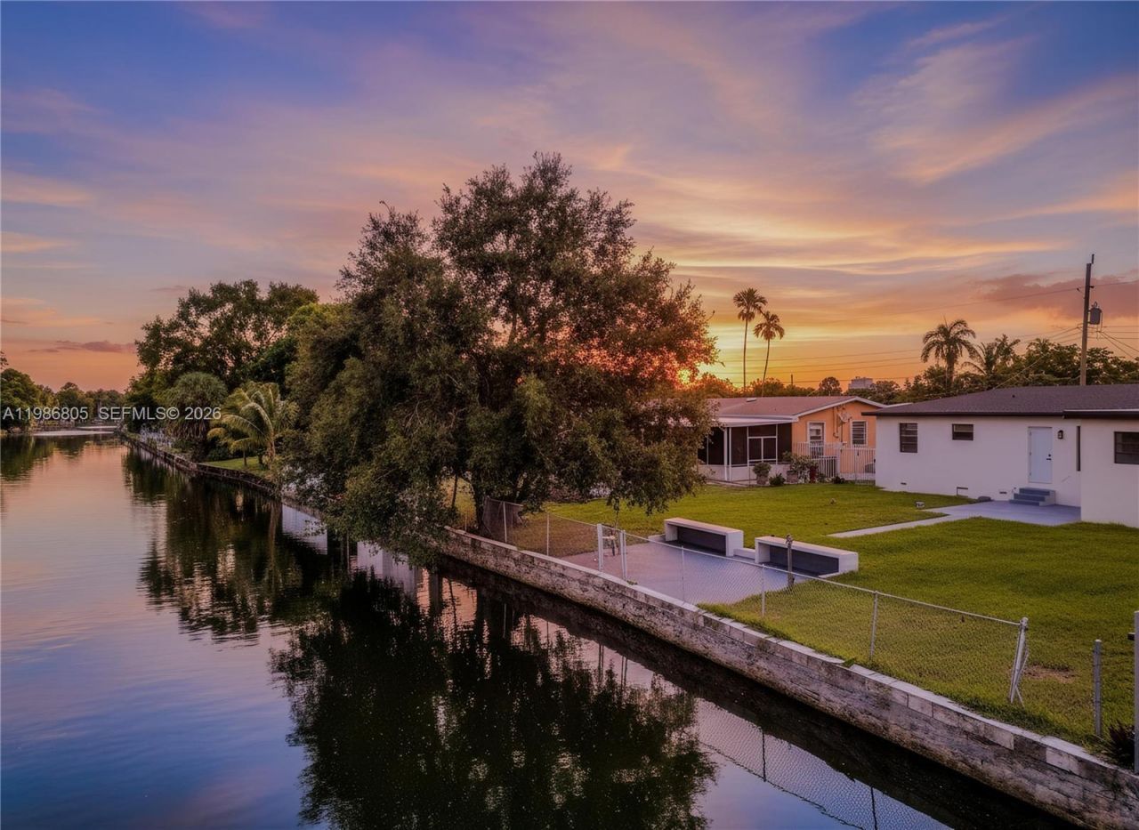 1061 NW 87th St , Miami, FL 33150 Photo