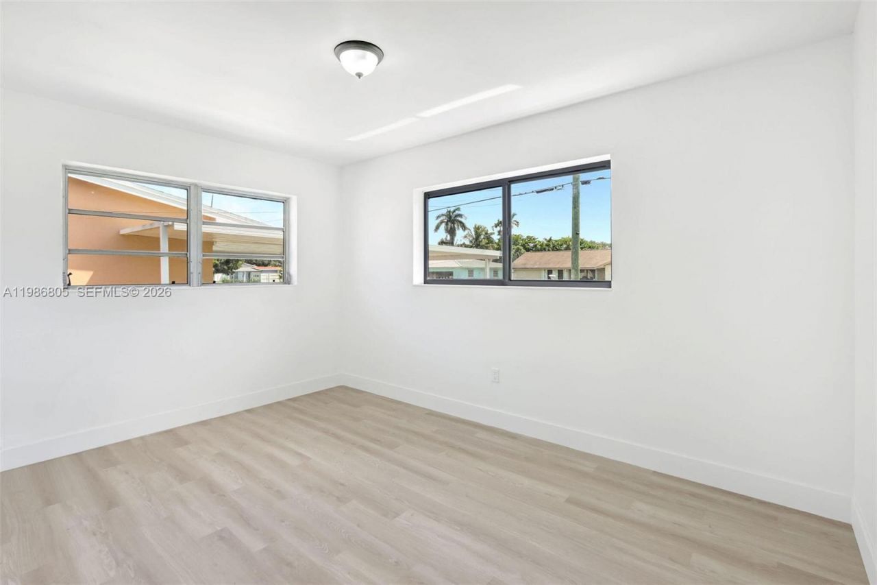 1061 NW 87th St , Miami, FL 33150 Photo