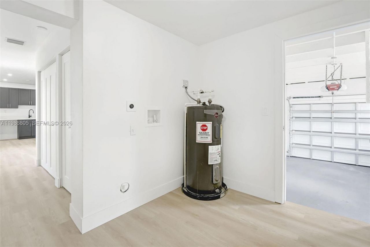 1061 NW 87th St , Miami, FL 33150 Photo