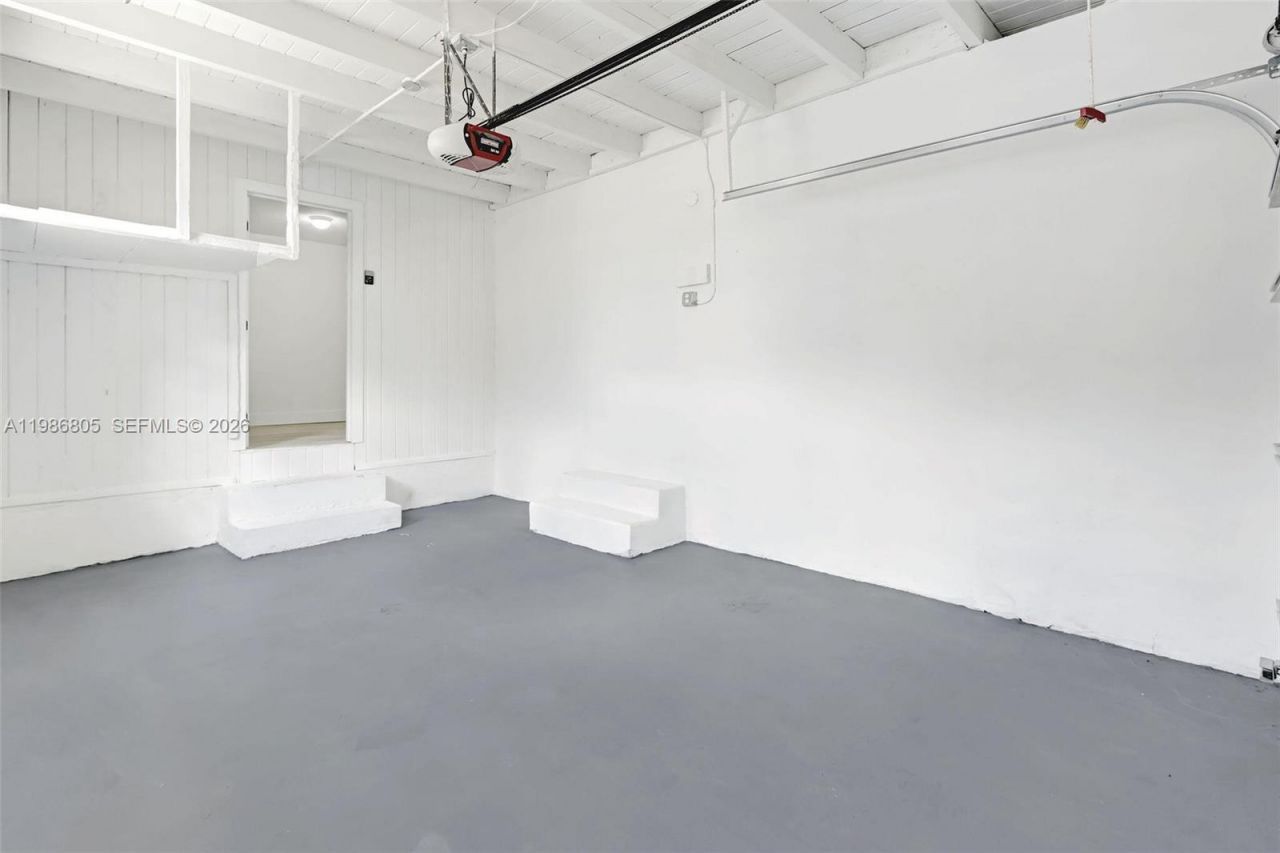 1061 NW 87th St , Miami, FL 33150 Photo