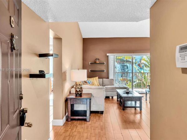 771 N Pine Island Rd, Unit 303, Plantation, FL 33324