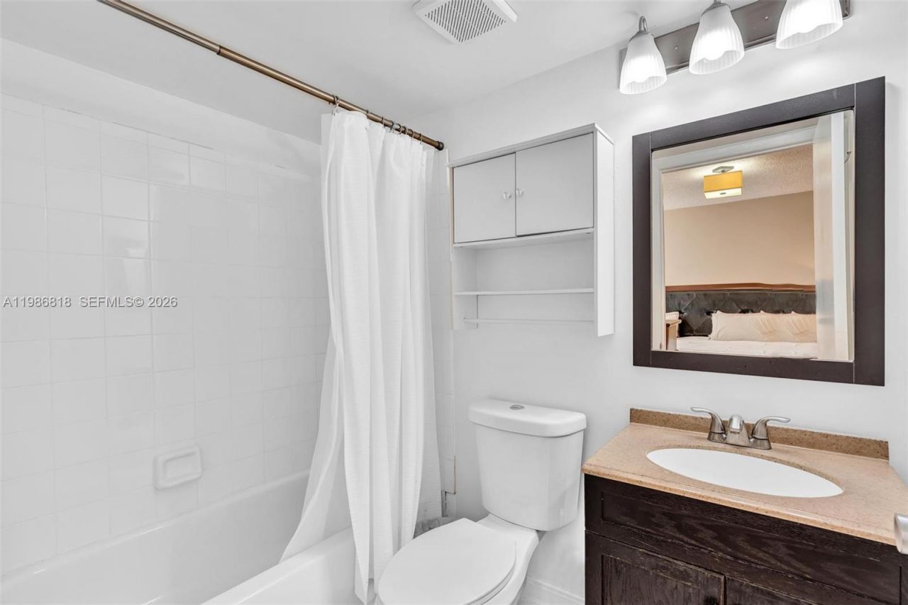 771 N Pine Island Rd, Unit 303, Plantation, FL 33324 Photo