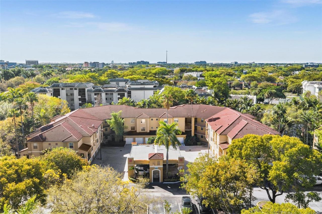 771 N Pine Island Rd, Unit 303, Plantation, FL 33324 Photo