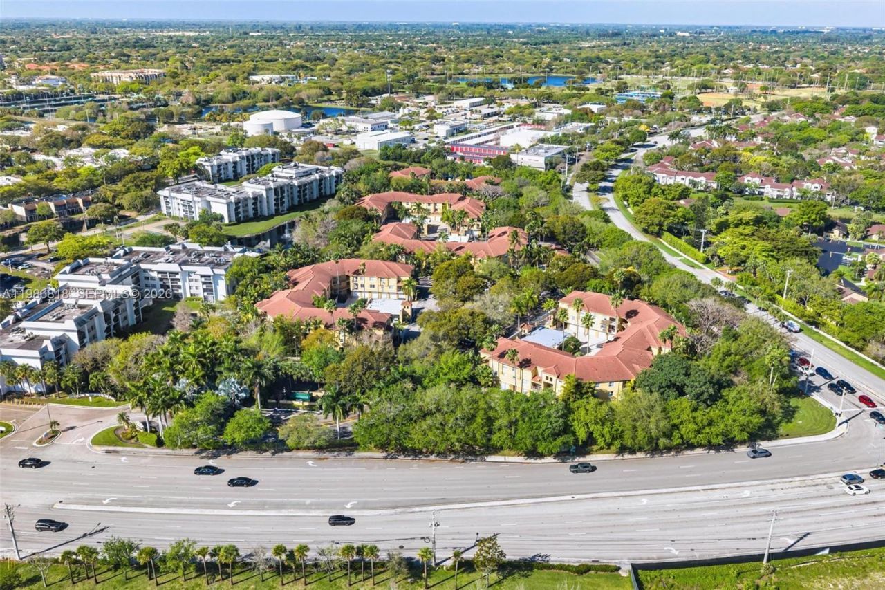 771 N Pine Island Rd, Unit 303, Plantation, FL 33324 Photo