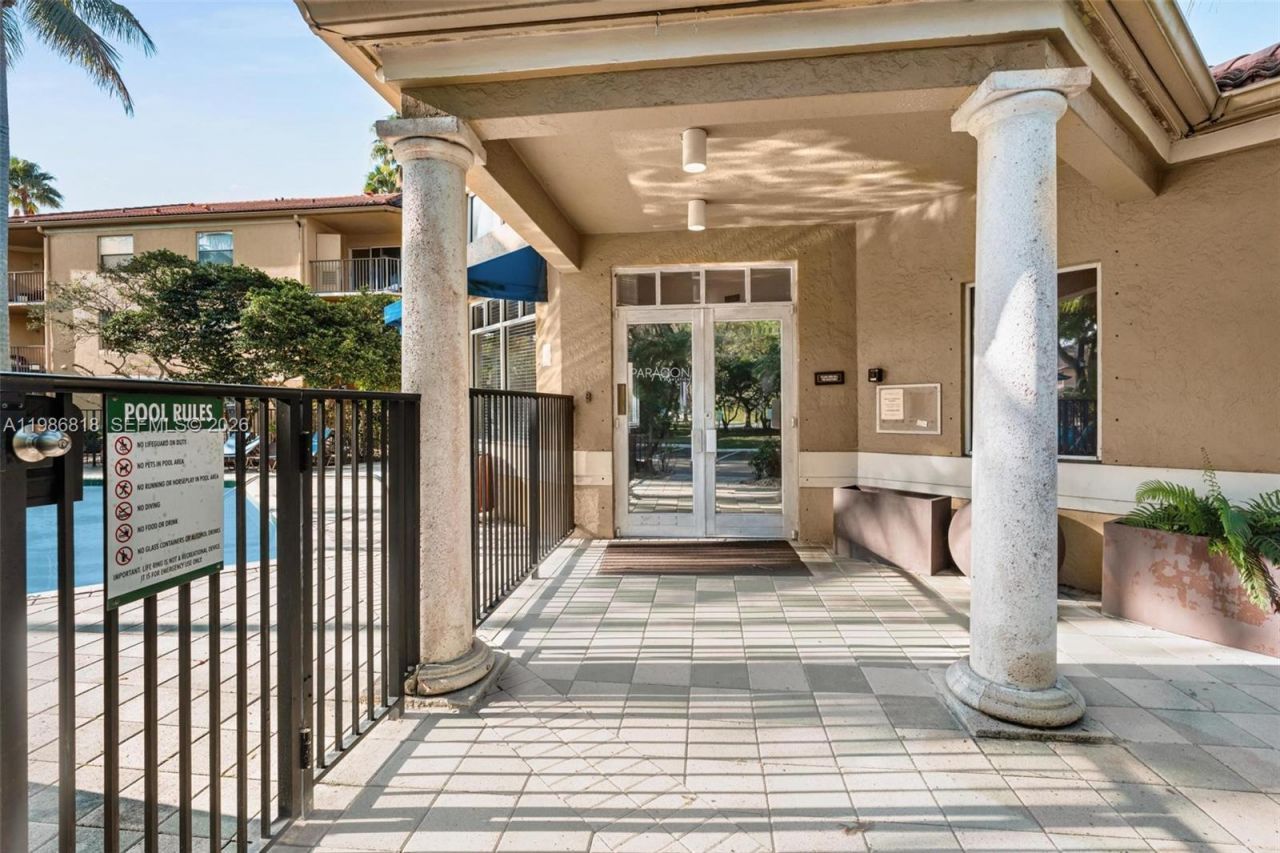 771 N Pine Island Rd, Unit 303, Plantation, FL 33324 Photo