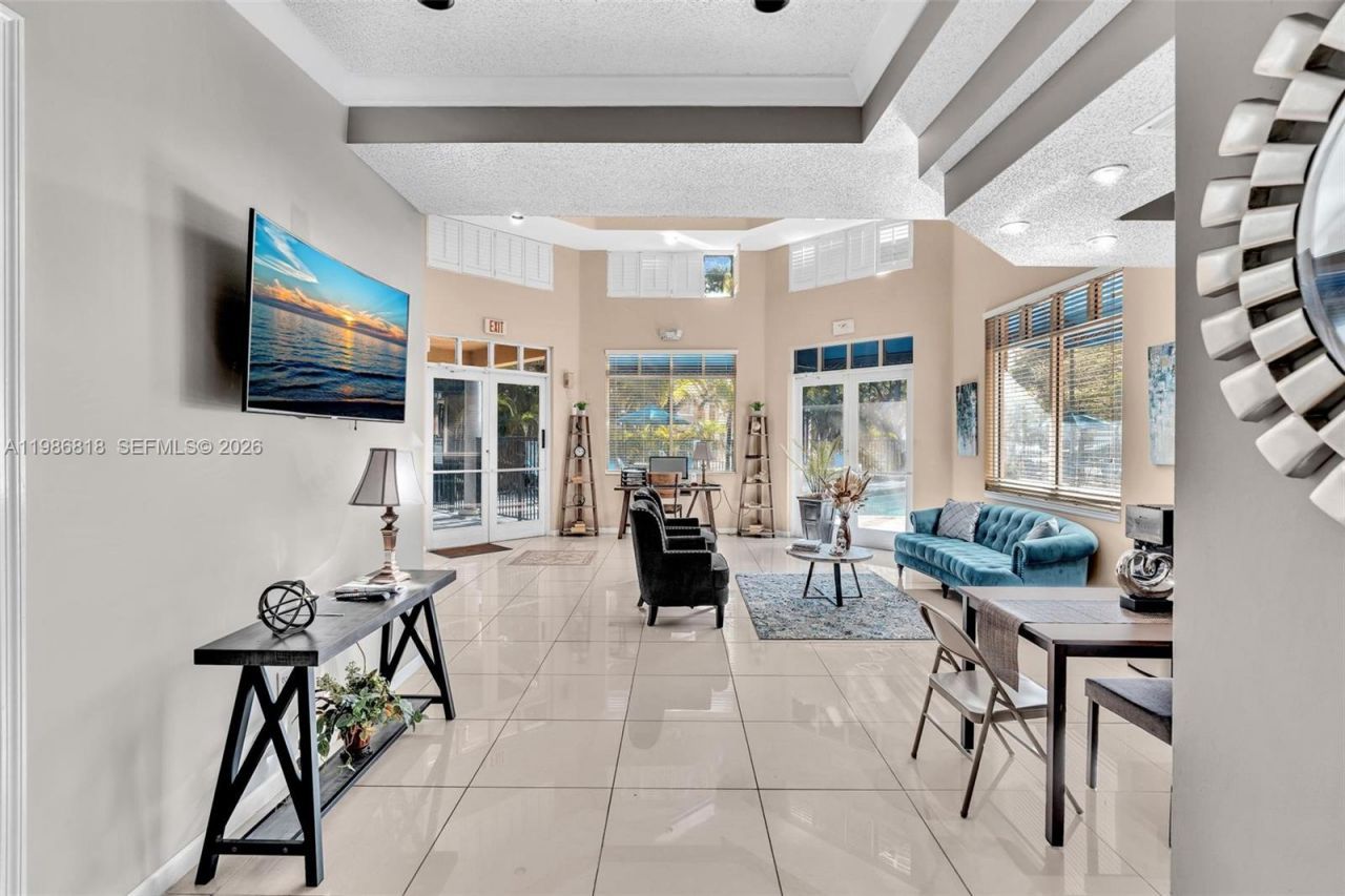 771 N Pine Island Rd, Unit 303, Plantation, FL 33324 Photo