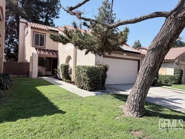 4122 Pinewood Lake Drive, Bakersfield, CA 93309
