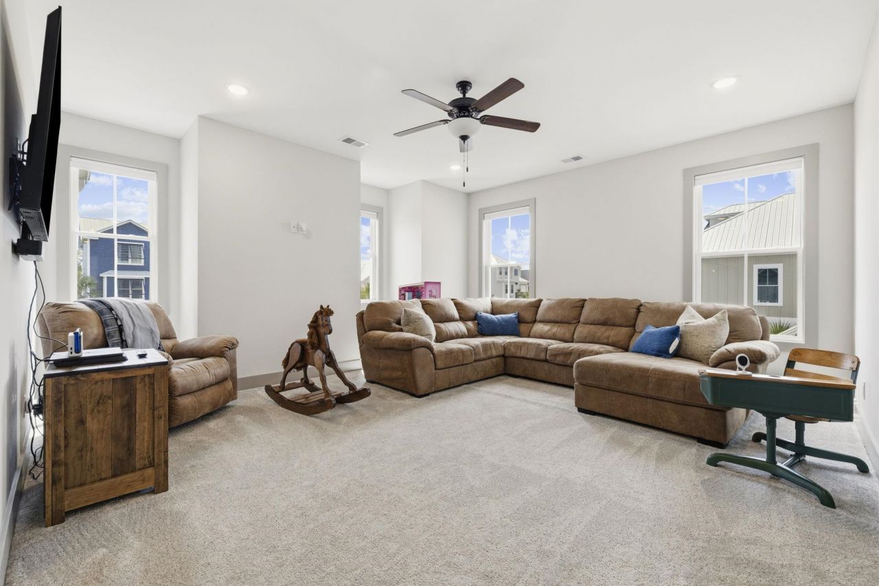 478 Harbour View Dr. Photo 23