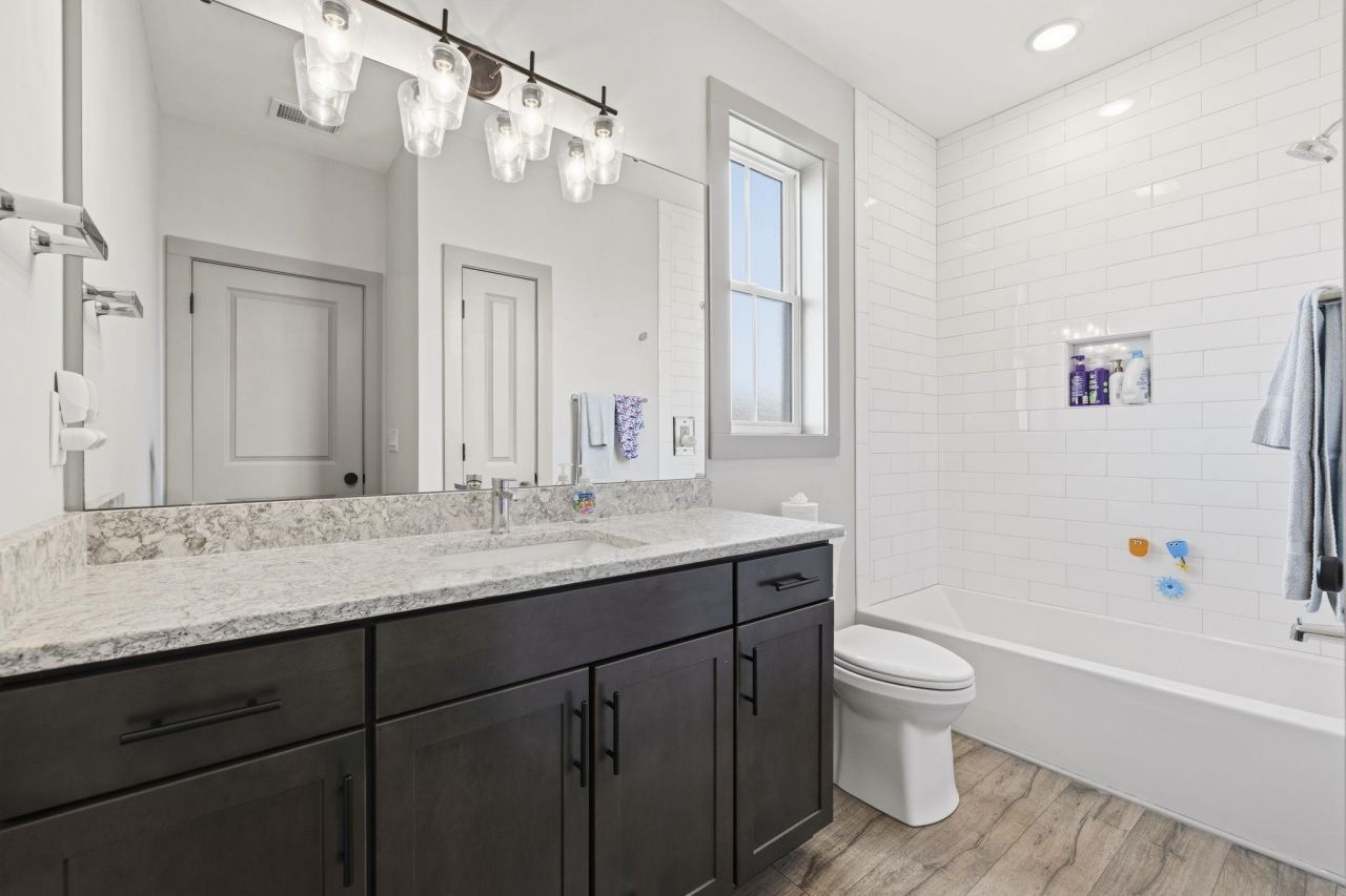 478 Harbour View Dr. Photo 28