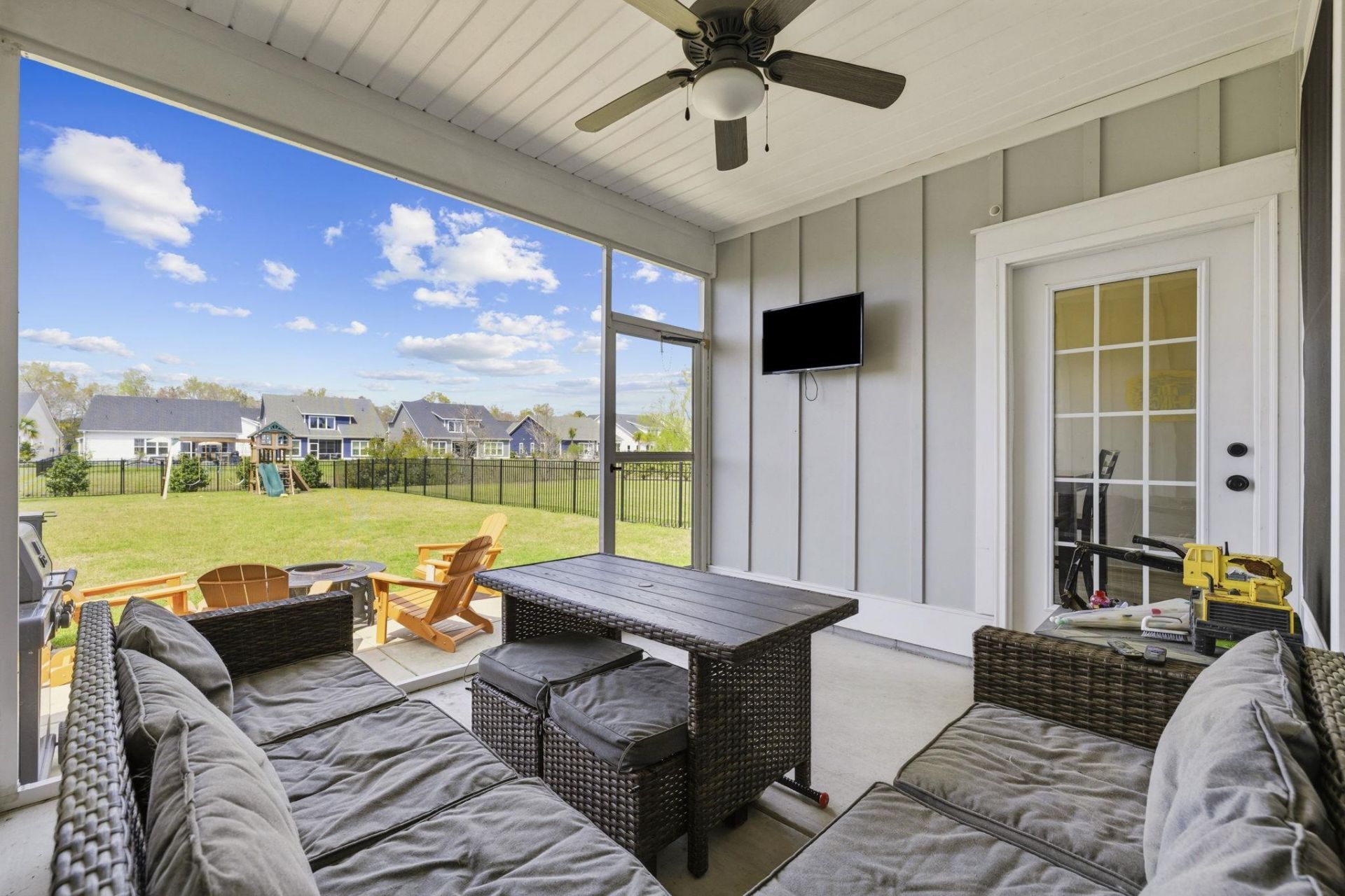 478 Harbour View Dr. Photo 29