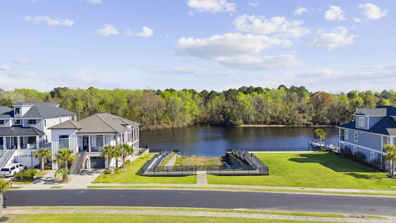 478 Harbour View Dr. Photo 37