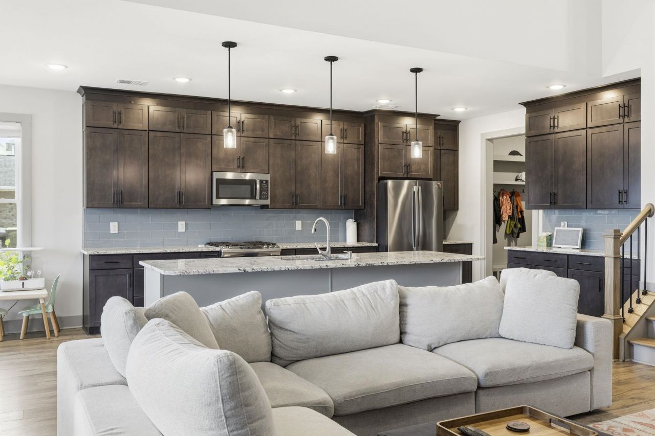 478 Harbour View Dr. Photo 5