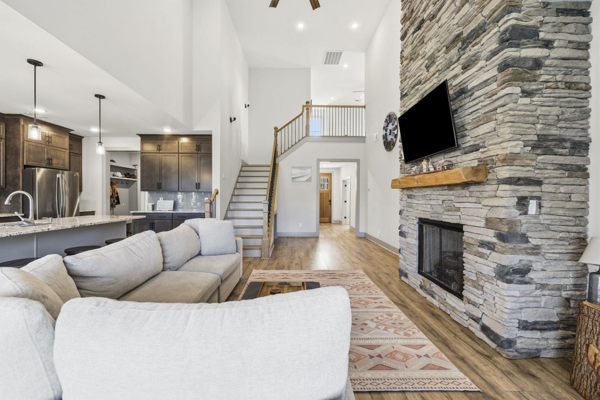 478 Harbour View Dr. Photo 9