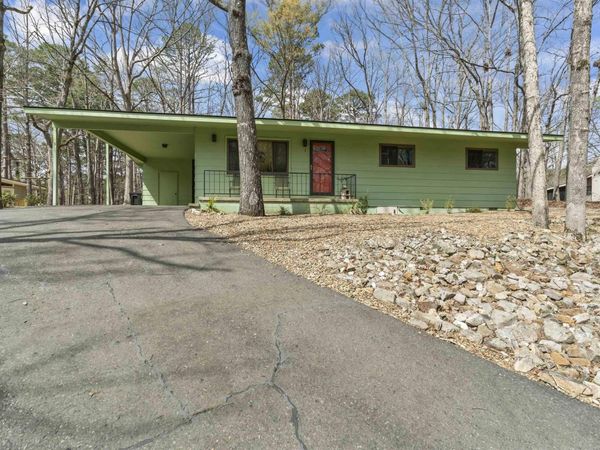 3 Valls Lane, Hot Springs Village, AR 71909