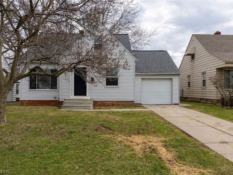 795 E 260th Street , Euclid, OH 44132 Photo 2