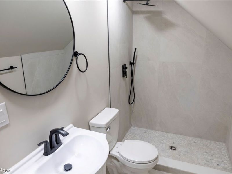 795 E 260th Street , Euclid, OH 44132 Photo 22