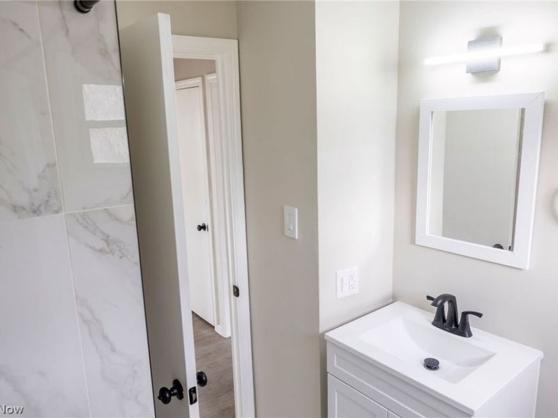 795 E 260th Street , Euclid, OH 44132 Photo 23