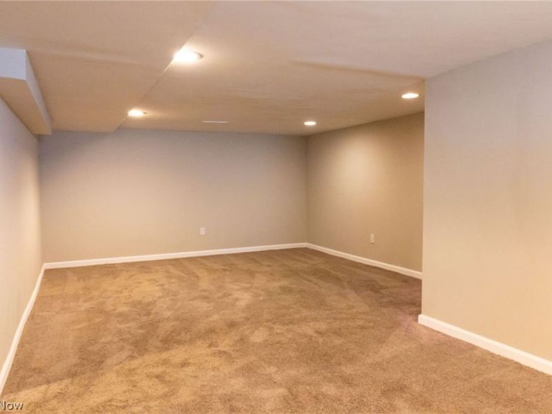 795 E 260th Street , Euclid, OH 44132 Photo 26