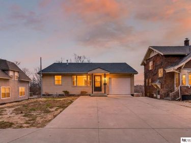6325 N 31st Avenue, Omaha, NE 68111
