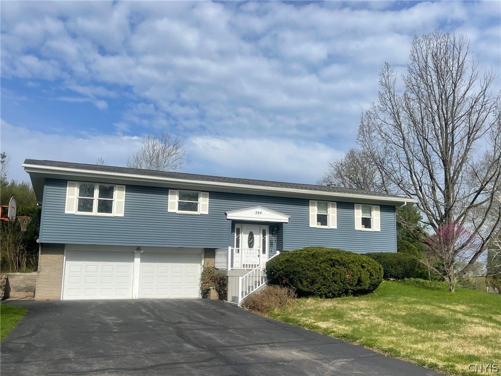 584 Stoneleigh Road, Oneida, NY 13421 Main Photo