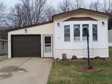 32 Brookridge Drive, Hamburg, NY 14075