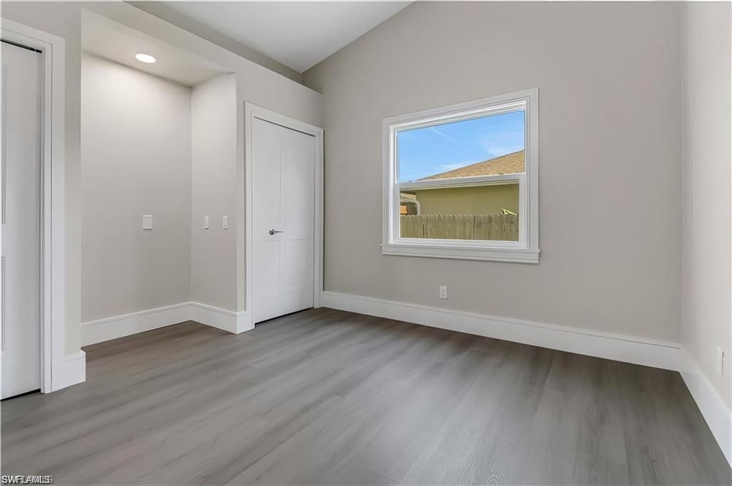 270 Madison Dr, Naples, FL 34110 Photo