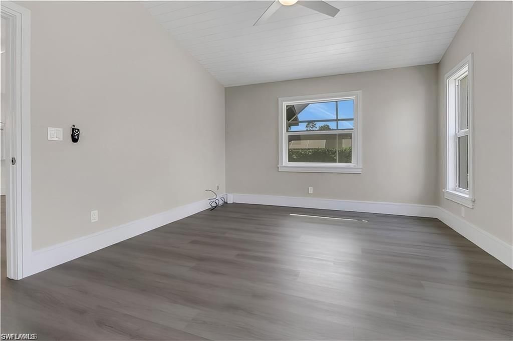 270 Madison Dr, Naples, FL 34110 Photo