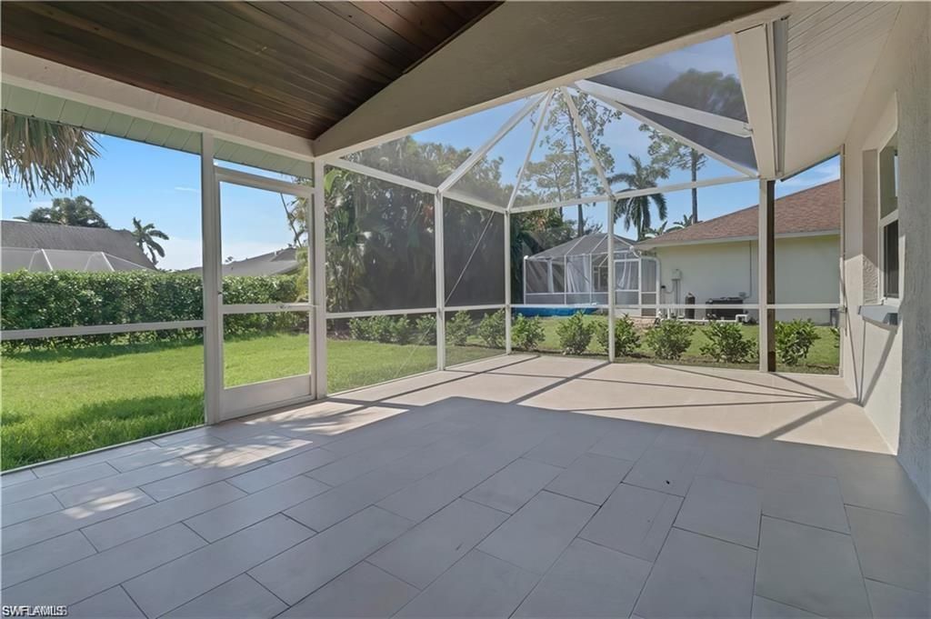 270 Madison Dr, Naples, FL 34110 Photo