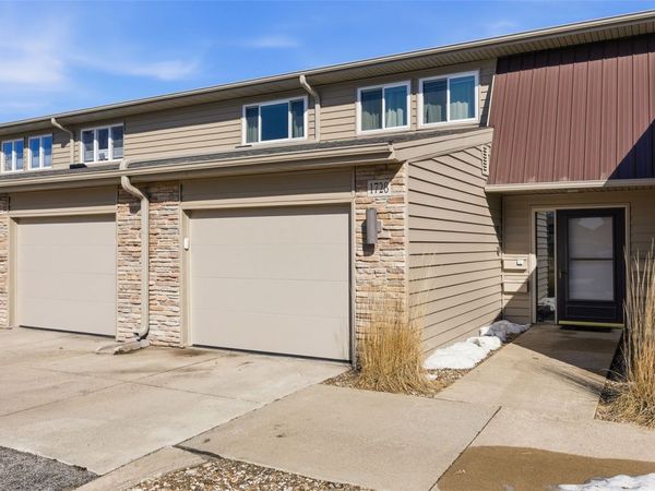1728 Applewood Place NE, Unit G, Cedar Rapids, IA 52402
