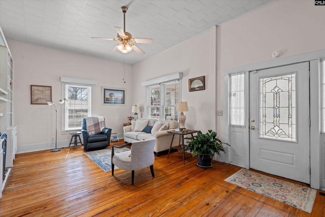 122 Bennett Street Photo 9