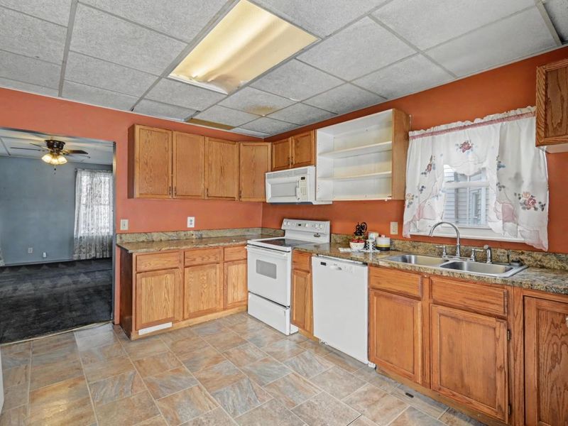 359 S Market Street, Galion, OH 44833 Photo 6