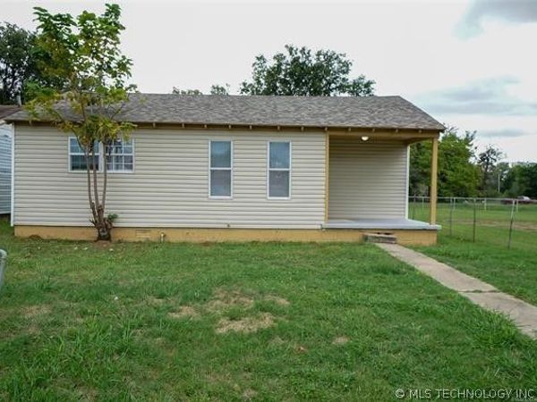 1410 Martin Luther King Drive , Okmulgee, OK 74447