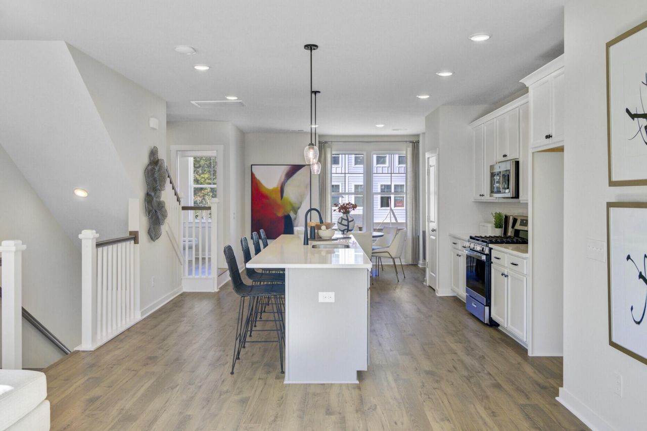 477 Caledon Court Photo 18