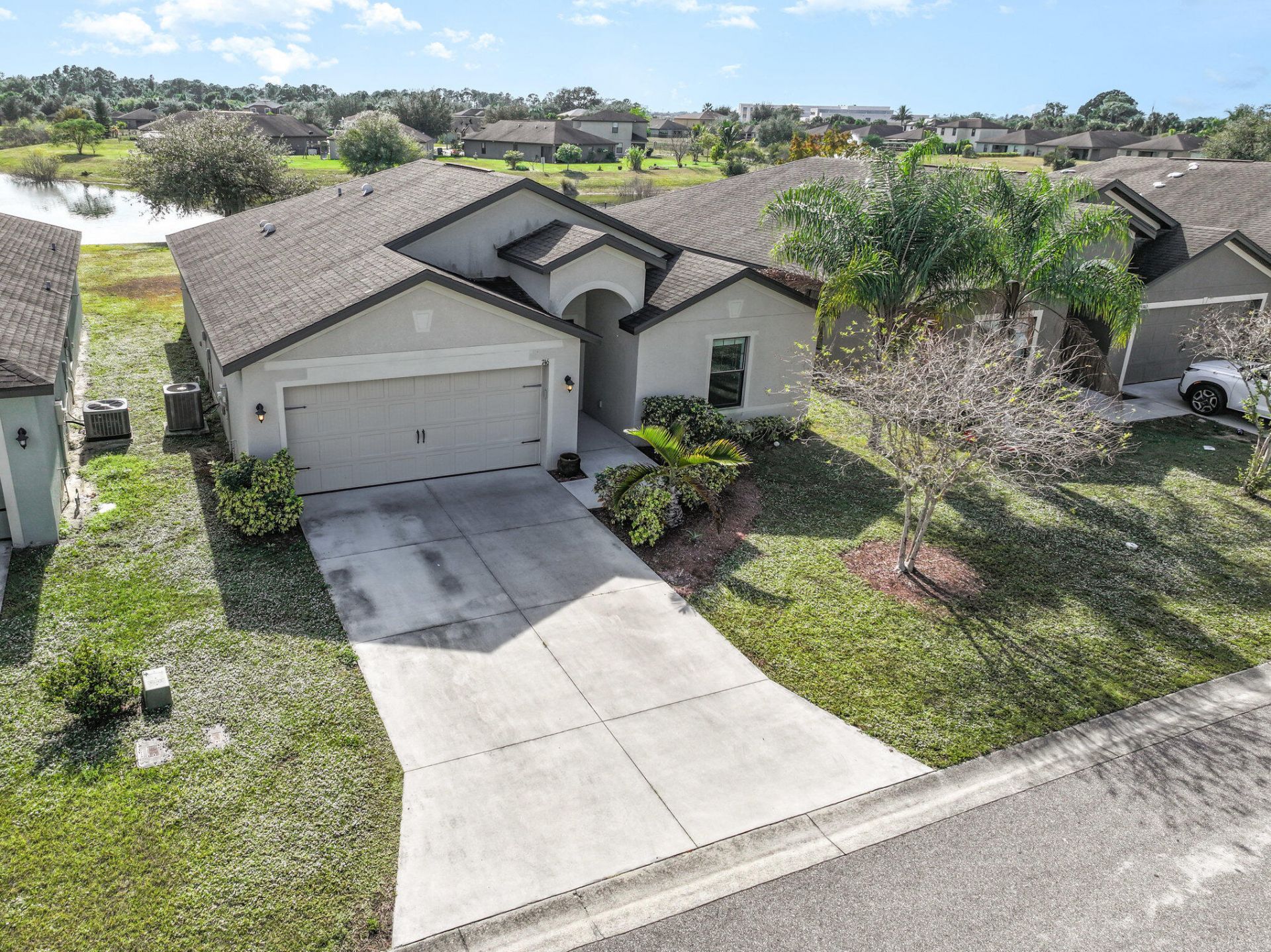 746 Center Lake Street, Lehigh Acres, FL 33974 Photo