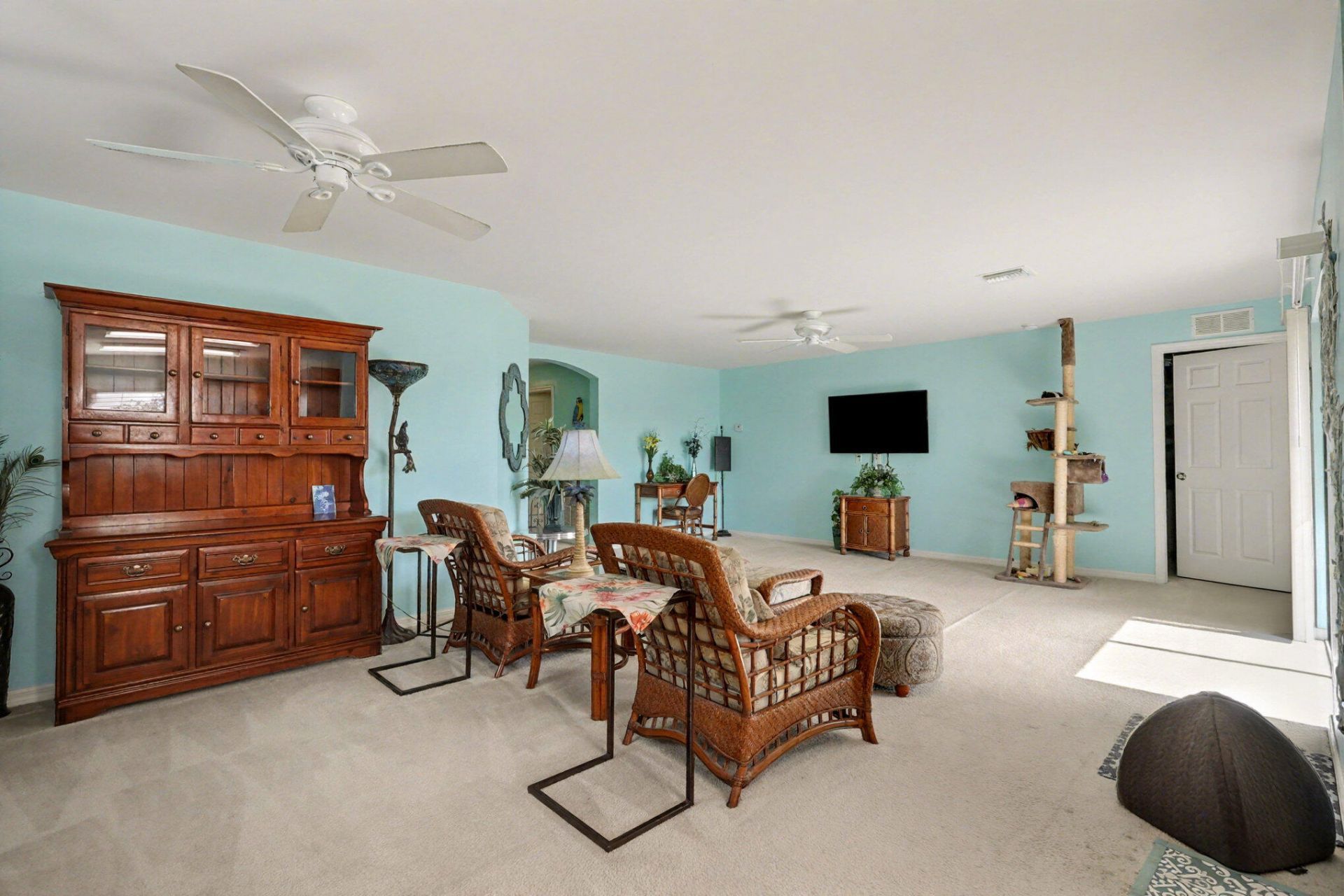 746 Center Lake Street, Lehigh Acres, FL 33974 Photo