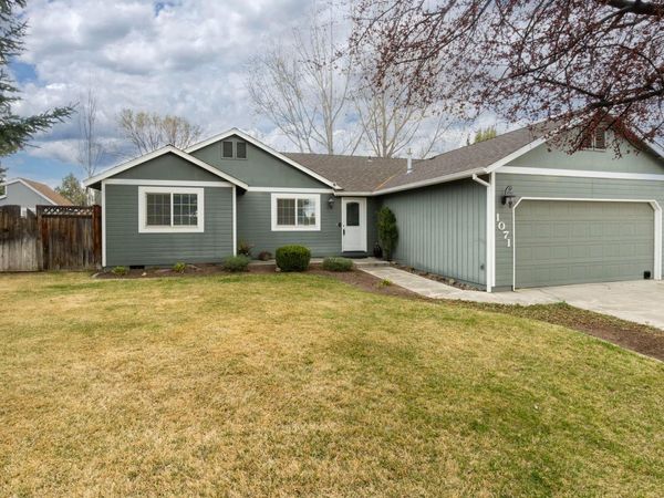 1071 NE NE Locksley Drive, Bend, OR 97701