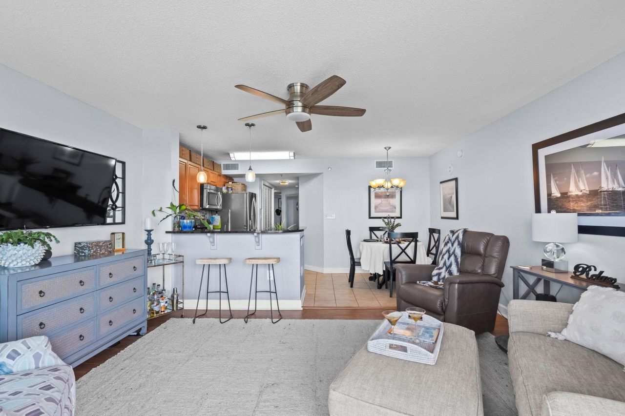 215 77th Ave. N  Photo 12