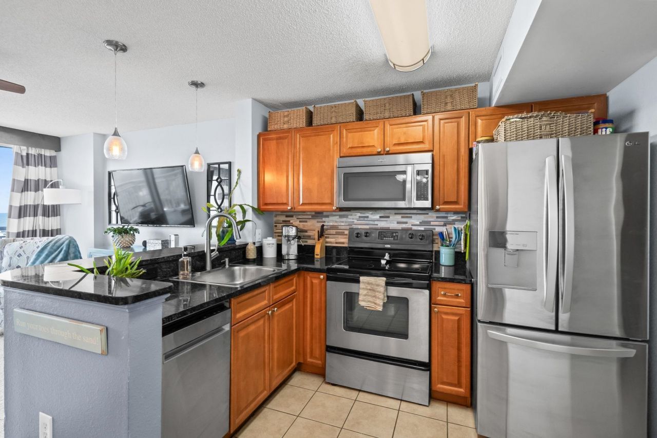 215 77th Ave. N  Photo 5