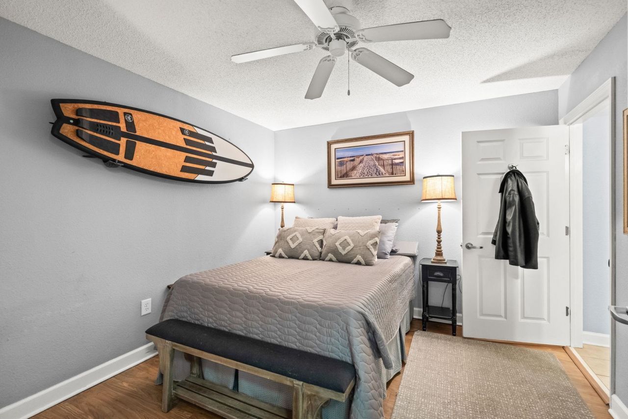 215 77th Ave. N  Photo 7