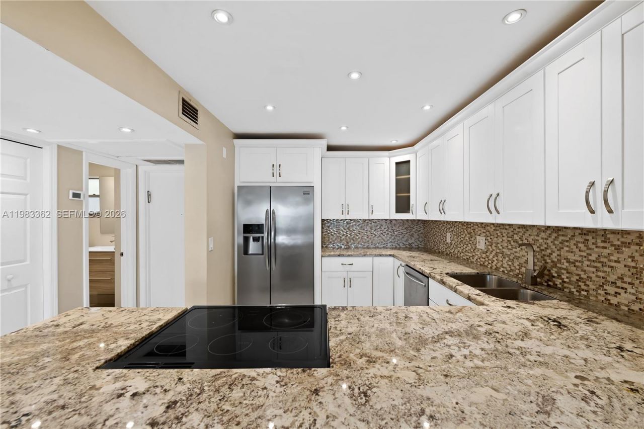 329 SE 3rd St , Unit 103S, Hallandale Beach, FL 33009 Photo