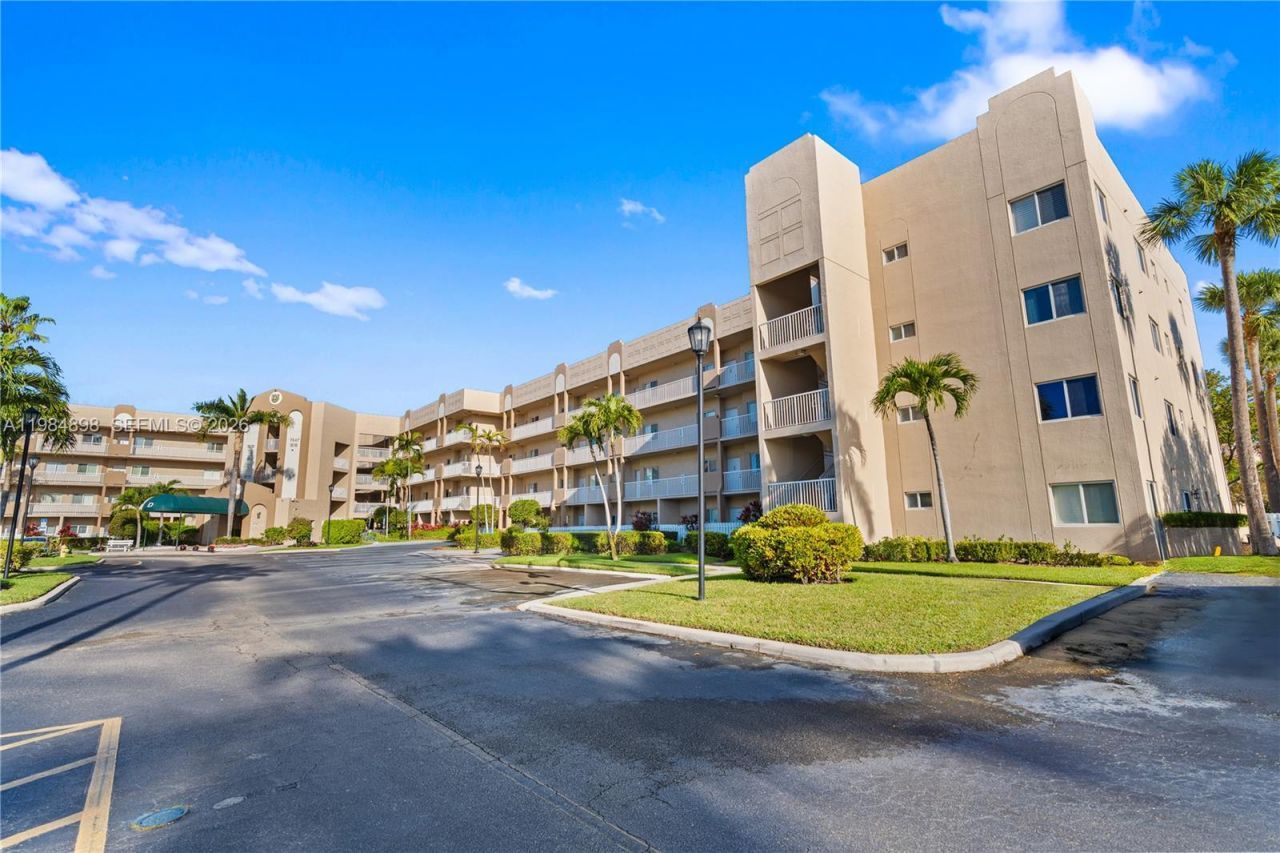 7647 Southampton Ter, Unit 314, Tamarac, FL 33321 Photo