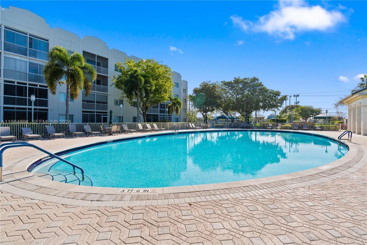 7647 Southampton Ter, Unit 314, Tamarac, FL 33321 Photo