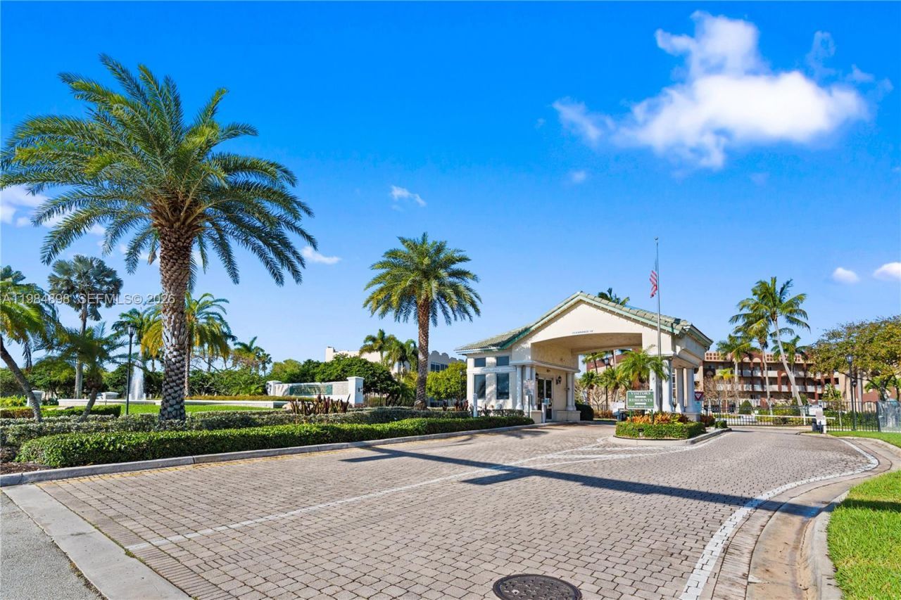 7647 Southampton Ter, Unit 314, Tamarac, FL 33321 Photo