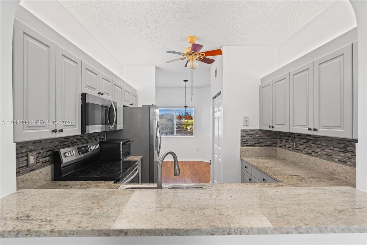 7647 Southampton Ter, Unit 314, Tamarac, FL 33321 Photo