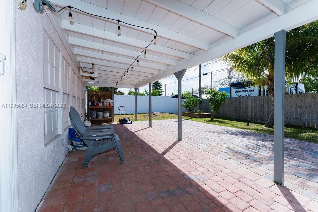 1474 NE 48th Ct, Pompano Beach, FL 33064 Photo