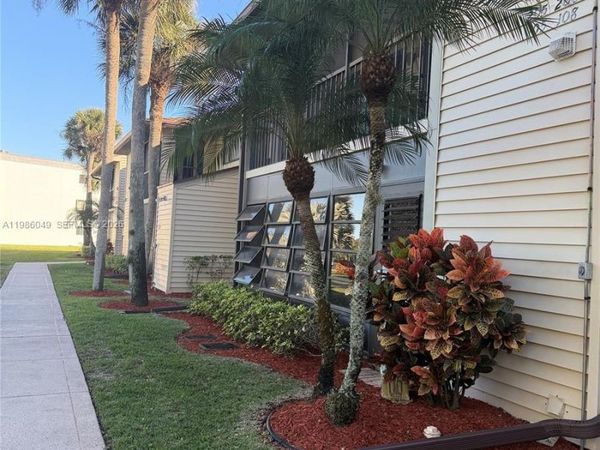 15500 Lakes Of Delray Blvd, Unit 207, Delray Beach, FL 33484