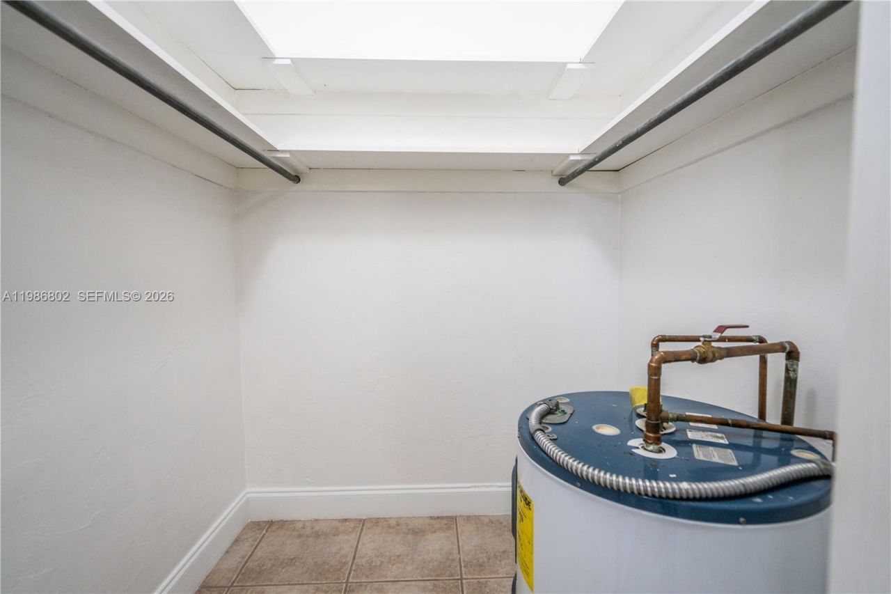 715 NE 6th St, Unit 2, Fort Lauderdale, FL 33304 Photo