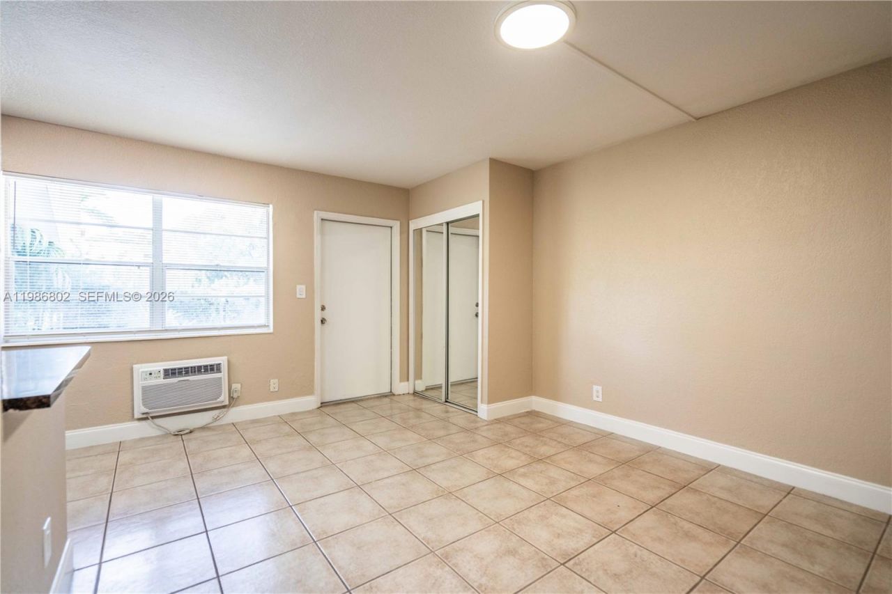 715 NE 6th St, Unit 2, Fort Lauderdale, FL 33304 Photo