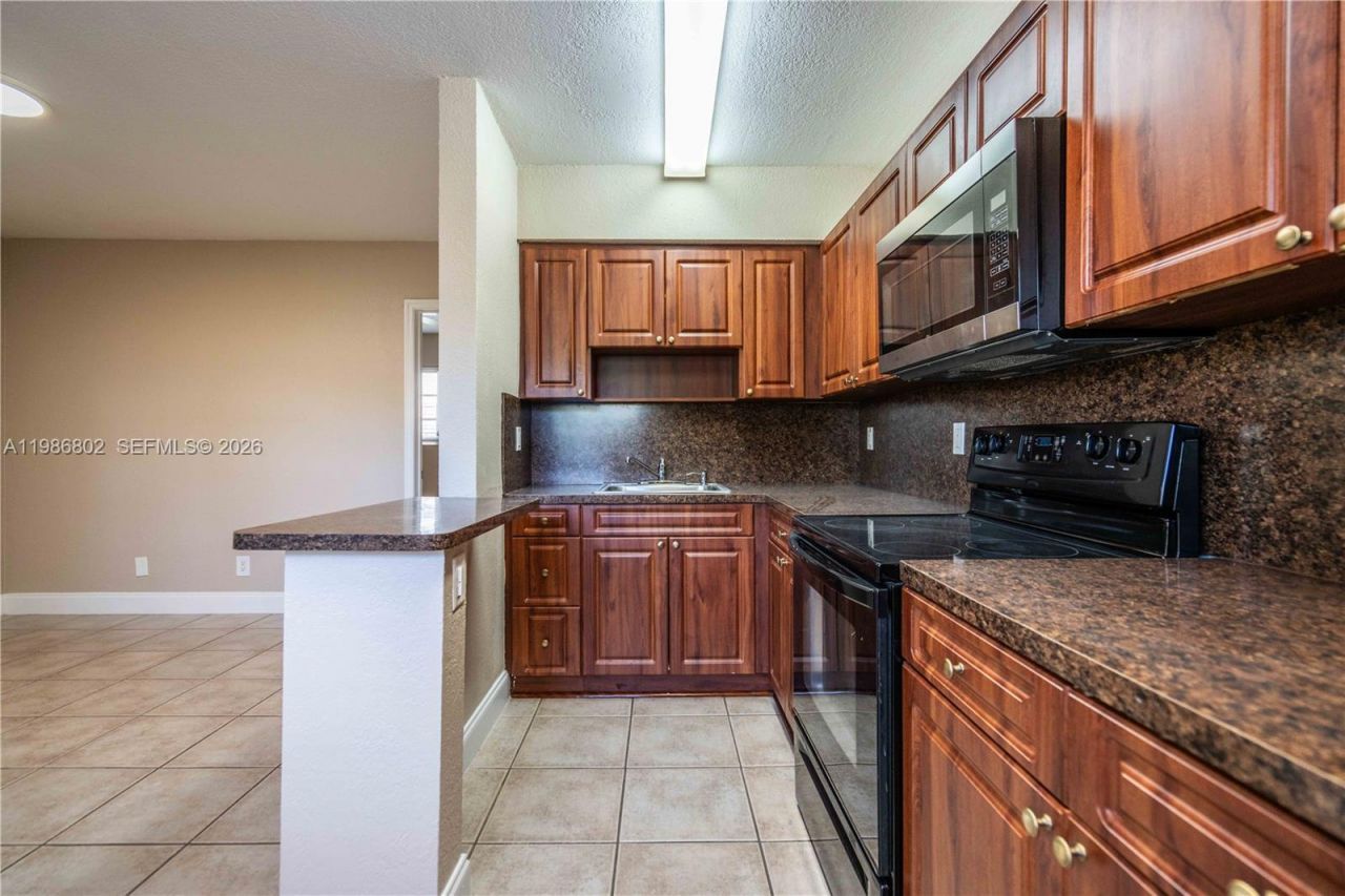 715 NE 6th St, Unit 2, Fort Lauderdale, FL 33304 Photo